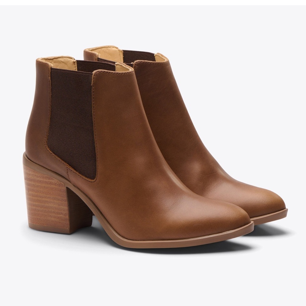 NWT Nisolo Heeled Chelsea Boot